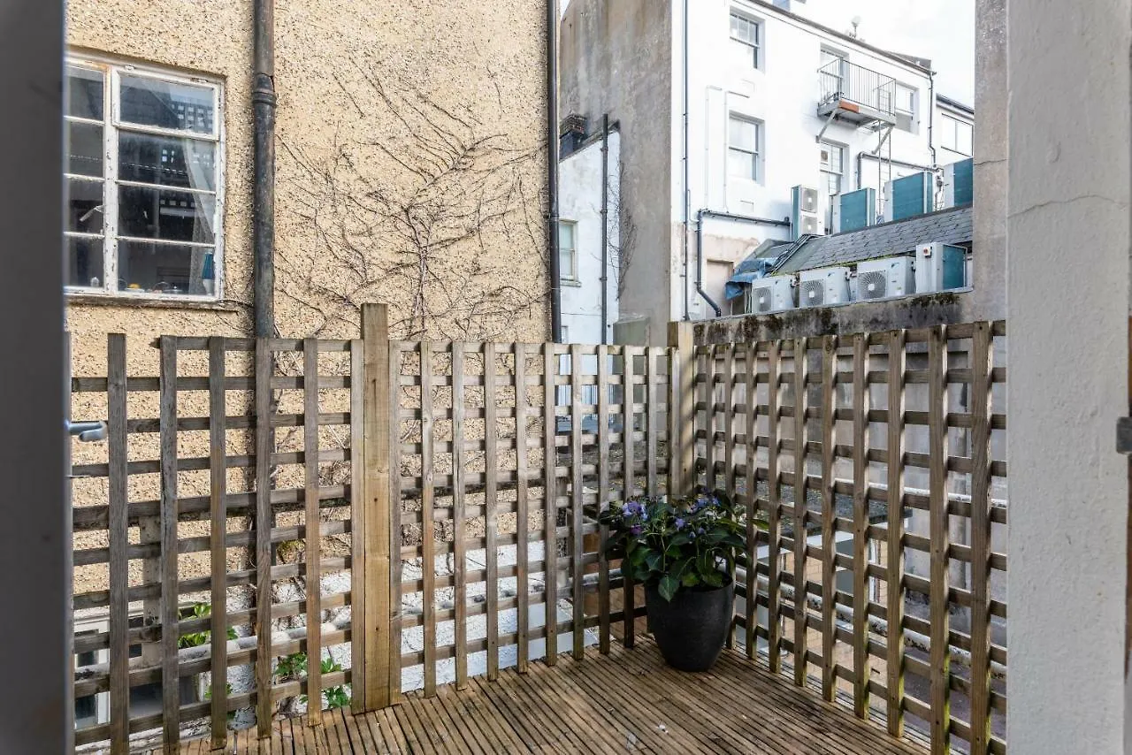 Birch At Ship St Gardens Apartment Brighton